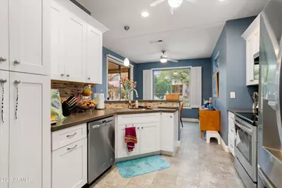 19732 N Mountain Sage Lane, Surprise, AZ 85374 - Photo 11