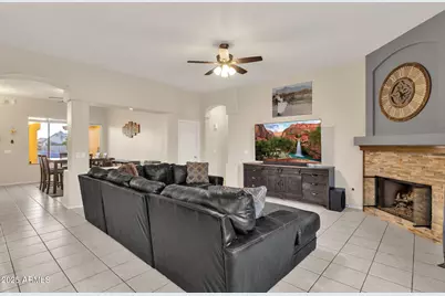 410 W Helena Drive, Phoenix, AZ 85023 - Photo 13