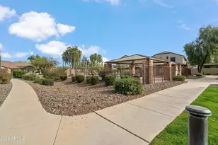 2725 E Mine Creek Rd, Phoenix, AZ 85024 - Photo 39