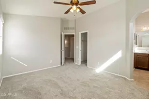 2725 E Mine Creek Rd, Phoenix, AZ 85024 - Photo 19