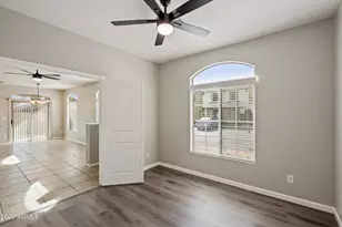 2725 E Mine Creek Rd, Phoenix, AZ 85024 - Photo 13