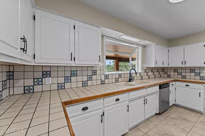 1605 N Little Stonehedge Ranch Road, Wickenburg, AZ 85390 - Photo 9