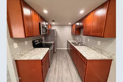 6529 N 67th Avenue #105, Glendale, AZ 85301 - Photo 7