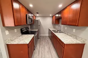 6529 N 67th Ave, Glendale, AZ 85301 - Photo 7