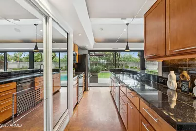 4324 E Stanford Drive, Phoenix, AZ 85018 - Photo 9