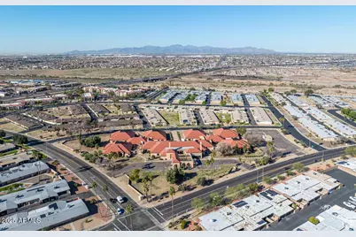 13818 N Thunderbird Boulevard, Sun City, AZ 85351 - Photo 5
