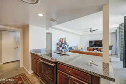 207 W Clarendon Avenue #20B, Phoenix, AZ 85013 - Photo 9