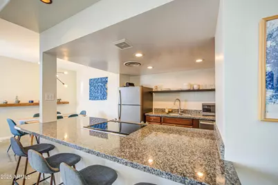 207 W Clarendon Avenue #20B, Phoenix, AZ 85013 - Photo 5