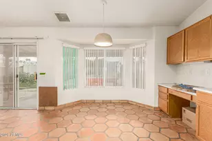 17511 N 85th Dr, Peoria, AZ 85382 - Photo 11