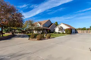 2552 E Ridgewood Ln, Gilbert, AZ 85298 - Photo 75