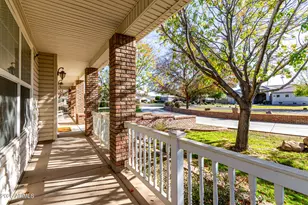 2552 E Ridgewood Ln, Gilbert, AZ 85298 - Photo 11