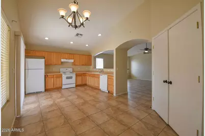 5111 W Warren Drive, Casa Grande, AZ 85194 - Photo 3