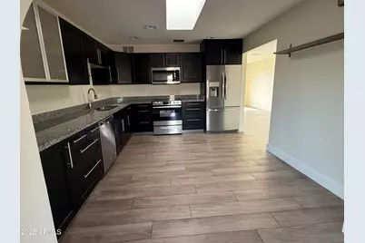 8102 E Whitton Avenue, Scottsdale, AZ 85251 - Photo 3