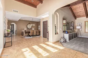 1932 E Beck Ln, Phoenix, AZ 85022 - Photo 9