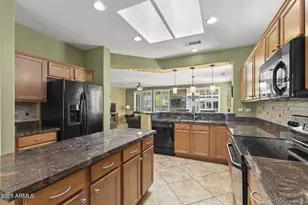 21741 N Black Bear Lodge Dr, Surprise, AZ 85387 - Photo 17