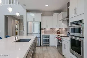 22011 N 34th Way, Phoenix, AZ 85050 - Photo 13