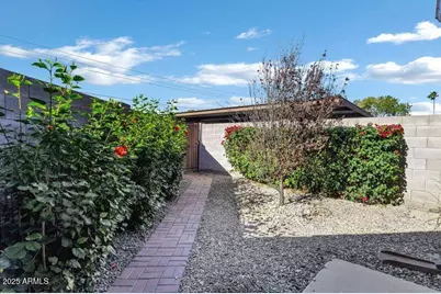 17225 N 16th Street #4, Phoenix, AZ 85022 - Photo 21