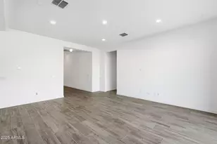 204 E Taurus Pl, Chandler, AZ 85249 - Photo 7