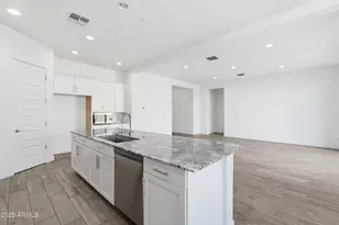 204 E Taurus Pl, Chandler, AZ 85249 - Photo 13