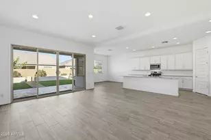 204 E Taurus Pl, Chandler, AZ 85249 - Photo 5