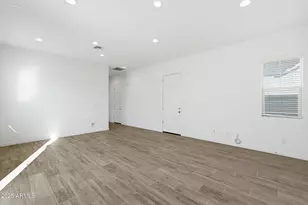 204 E Taurus Pl, Chandler, AZ 85249 - Photo 9