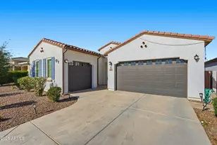 204 E Taurus Pl, Chandler, AZ 85249 - Photo 3