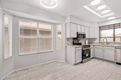 12810 S 50th Way, Phoenix, AZ 85044 - Photo 9