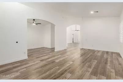 2432 E Cielo Grande Avenue, Phoenix, AZ 85024 - Photo 9