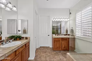 4715 E Carob Dr, Gilbert, AZ 85298 - Photo 19