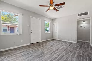 528 E Pierson St, Phoenix, AZ 85012 - Photo 3