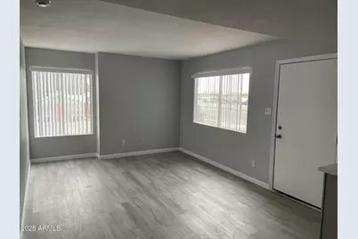 1002 N 25th Place #10, Phoenix, AZ 85008 - Photo 3