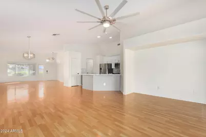 8338 W Paradise Drive, Peoria, AZ 85345 - Photo 11