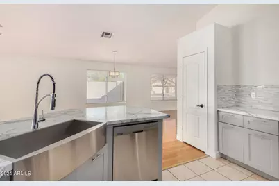 8338 W Paradise Drive, Peoria, AZ 85345 - Photo 15