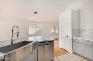 8338 W Paradise Dr, Peoria, AZ 85345 - Photo 15