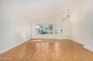 8338 W Paradise Dr, Peoria, AZ 85345 - Photo 9