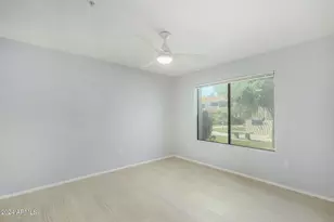 9990 N Scottsdale Rd, Paradise Valley, AZ 85253 - Photo 17