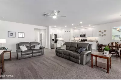 1190 E Meadowridge Drive, Casa Grande, AZ 85122 - Photo 9