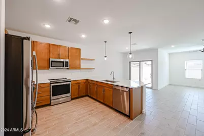 7811 N 79th Drive, Glendale, AZ 85303 - Photo 5