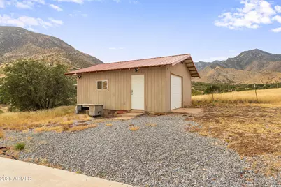 5778 E Mountain View Road, Hereford, AZ 85615 - Photo 13