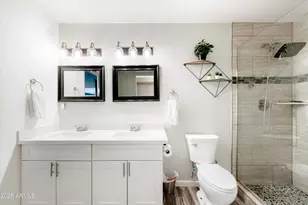 2318 W Pinchot Ave, Phoenix, AZ 85015 - Photo 17