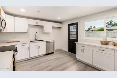 3774 E Evans Drive, Phoenix, AZ 85032 - Photo 7