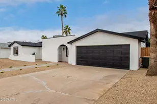 3774 E Evans Dr, Phoenix, AZ 85032 - Photo 3