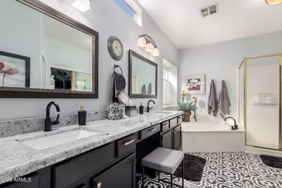 8935 W Kerry Lane, Peoria, AZ 85382 - Photo 15