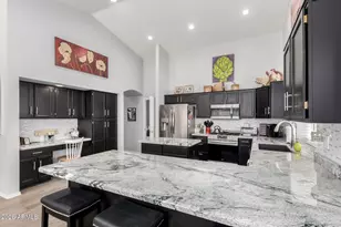 8935 W Kerry Ln, Peoria, AZ 85382 - Photo 5