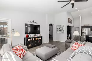 8935 W Kerry Ln, Peoria, AZ 85382 - Photo 9