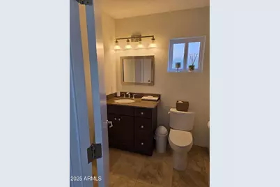 1128 E Rowlands Lane #B, Phoenix, AZ 85022 - Photo 3