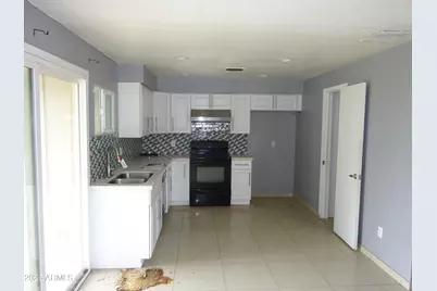 9101 N 57th Avenue, Glendale, AZ 85302 - Photo 5