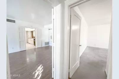 41 E Myrtle Avenue, Phoenix, AZ 85020 - Photo 25