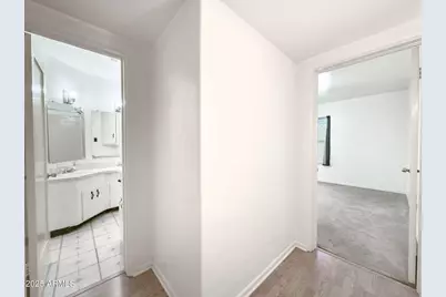 41 E Myrtle Avenue, Phoenix, AZ 85020 - Photo 21