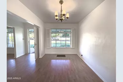 41 E Myrtle Avenue, Phoenix, AZ 85020 - Photo 9